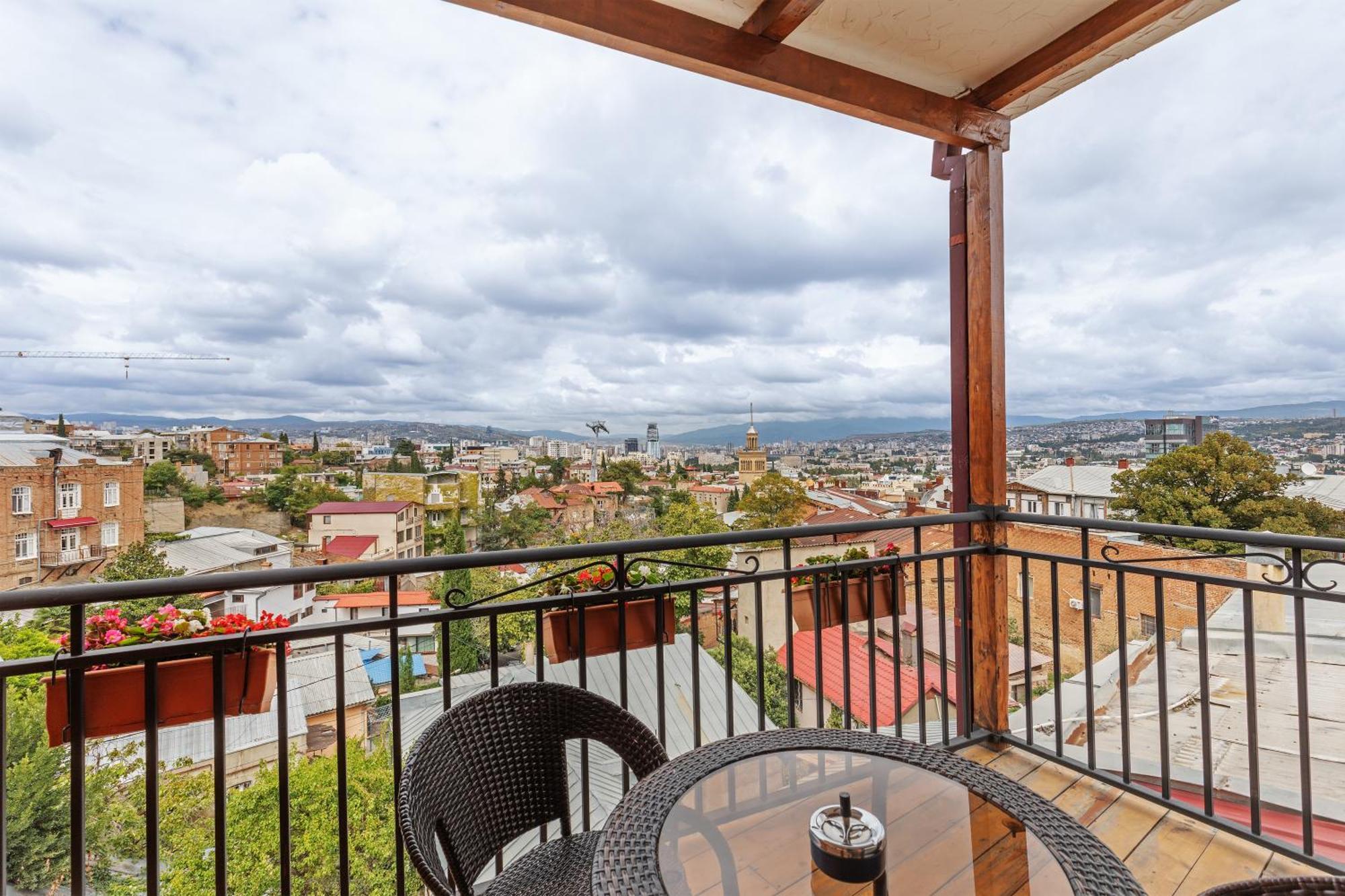 Honeymoon Apartments In Old Tbilisi Exterior foto